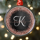 Aangepast Roos Gold Glitter Black Sparkle Monogram Metalen Ornament<br><div class="desc">Pas dit trendy elegante ornament-ontwerp met  roos gouden mousserende glitter eenvoudig aan op een zwarte geborstelde metalen achtergrond.</div>