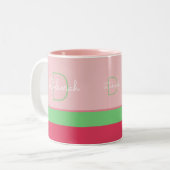 aangepast roze en groen monogram met strepen tweekleurige koffiemok (Voorkant links)