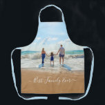 Aangepast uw familie foto Schort met tekst<br><div class="desc">Aangepaste foto en tekst Schorten - Unique Your Own Design - Gepersonaliseerde familie / vrienden of persoonlijke Schort geschenk - Voeg Jouw tekst en foto toe - Formaat wijzigen en verplaatsen met aanpassingstool! Veel succes - wees gelukkig :)</div>