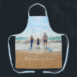 Aangepast uw familie foto Schort met tekst<br><div class="desc">Aangepaste foto en tekst Schorten - Unique Your Own Design - Gepersonaliseerde familie / vrienden of persoonlijke Schort geschenk - Voeg Jouw tekst en foto toe - Formaat wijzigen en verplaatsen met aanpassingstool! Veel succes - wees gelukkig :)</div>