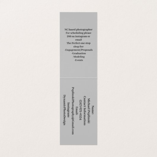 Aangepast, verticaal gevouwen Visitekaartje (Binnenkant ongevouwen)