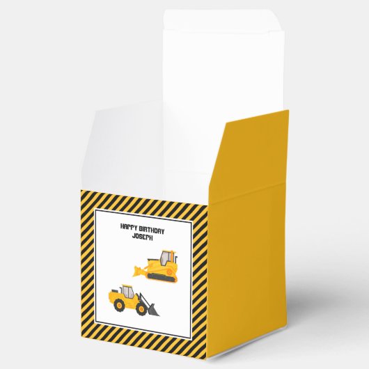 Aangepast vrachtwagenpark Gold en zwart Bedankdoosjes (Geopend)