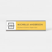 Aangepast zakelijk Logo Modern werknemer Geel Bureau Naambordje (Voorkant)