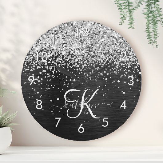 Aangepast zilveren glitter-zwart monogram ronde klok