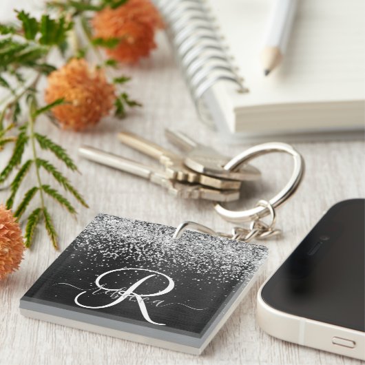 Aangepast zilveren glitter-zwart monogram sleutelhanger (Voorkant Rechts)