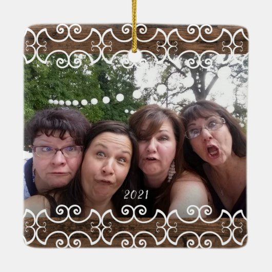 Aangepast zuster Rustic 2-foto met moderne kerstmi Keramisch Ornament (Achterkant)