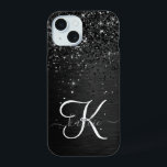 Aangepast zwart glitter Sparkle Monogram iPhone 15 Case<br><div class="desc">Pas dit trendy elegante telefoondoosontwerp eenvoudig aan met  zwarte mousserende glitter op een zwarte geborstelde metalen achtergrond.</div>