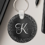 Aangepast zwart glitter Sparkle Monogram Sleutelhanger<br><div class="desc">Pas dit trendy elegante ontwerp van de sleutelhanger eenvoudig aan met  zwarte mousserende glitter op een zwarte geborstelde metalen achtergrond.</div>