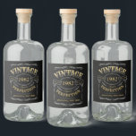 Aangepast zwart goud  gekleed tot perfect likeurfles etiket<br><div class="desc">Geïnspireerd door klassiek whisky-label,  zwart en gouden leuke vintage van leeftijd om volwassen verjaardagsgeschenk te perfectioneren voor mannen,  geweldig voor elke verjaardagsfeestdag,  of andere gelegenheden. Pas het aan met je eigen tekst en kleur.</div>