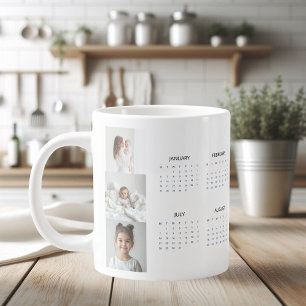 Aangepaste 2025-kalender met drie foto's grote koffiekop