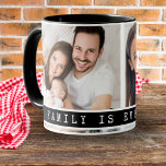 Aangepaste 2 foto Collage Familie Afbeelding Quote Mok<br><div class="desc">Ontwerp uw eigen aangepaste mokken met afbeeldingen van familie om er een unieke aandenken van te maken.’ Familie is alles ' quote typografie maakt het bijzonder.</div>