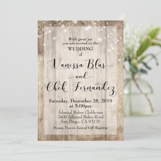 Aangepaste 2 lichtbruin hout bruiloft uitnodiging (Staand voorkant)