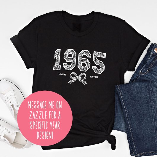 Aangepaste 60e verjaardag 1965 Kant Coquette Bow Tri-Blend Shirt