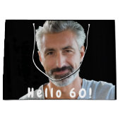 Aangepaste 60e verjaardag foto zwart wit groot cadeauzakje (Voorkant)