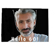 Aangepaste 60e verjaardag foto zwart wit groot cadeauzakje (Achterkant)