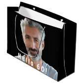Aangepaste 60e verjaardag foto zwart wit groot cadeauzakje (Voorkant Gekanteld)