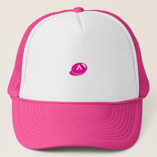 Aangepaste "A" Monogram Letter met Hot Pink Text-P Trucker Pet (Voorkant)