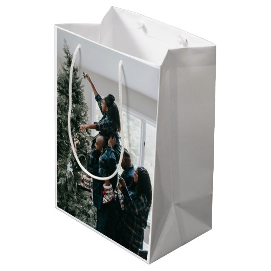 Aangepaste, aangepaste kerstfamilie foto medium cadeauzakje (Achterkant Gekanteld)