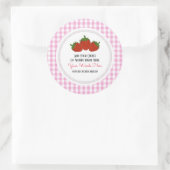 Aangepaste aardbei en Gingham Ronde Sticker (Tas)