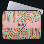 Aangepaste Abstracte wavy lijnen met oprolmechanis Laptop Sleeve<br><div class="desc">Boho 70's stijl abstract roze oranje groene golvende lijntjes laptop hoesje. Een stijl van 60 en 70.</div>