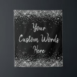 Aangepaste achtergrond voor jubileum verjaardagsfe wandkleed<br><div class="desc">Aangepaste achtergrond voor fotohokje,  glinsterende verjaardag twinkelende 15e 18e,  glitter jubileum sweet 16 16e,  gepersonaliseerde 30e 21e 25e 35e,  bruidsuitstap damesuitje weekend,  huwelijksnacht glinsterende zoon jongen,  boho vrijgezellenfeest prop bruidsfeest,  Quinceañera 40e 50e 60e 70e,  20e hernieuwde belofte afstuderen universiteit,  dochter meisje zwart wit zilver</div>