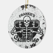 Aangepaste ADD NAAM Skull Skateboard Schaats Winke Keramisch Ornament (Links)