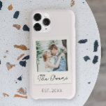 Aangepaste Afbeelding Foto Datum Paar Pas getrouwd Case-Mate iPhone 14 Pro Hoesje<br><div class="desc">Dit is een Custom Afbeelding Photo Date Koppel Pas getrouwd Familie iPhone Case!</div>
