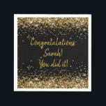 Aangepaste afstudeerfeest verpersoonlijkte Zwart & Servet<br><div class="desc">aangepaste afstudeerfeest servetten,  zwarte en gouden glans servet,  twinkelende glitter voor cocktail diner,  middelbare school kleuterschool uni bachelor,  verpleegkunde viering van afstudeer diploma,  hogeschool universiteit klas van 2024,  master phd mba cpa leraar,  favoriete serviette met naam verpleegster,  2025 med dokter medisch midden,  wet advocaat rn ma praktiserend arts</div>