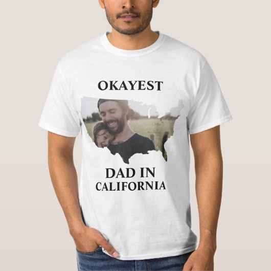 Aangepaste Amerikaanse foto Okayest dad Fathers da T-shirt (Voorkant)