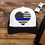 Aangepaste Amerikaanse vlag met Thin Blue Line Trucker Pet<br><div class="desc">Aangepaste Thin Blue Line American Flag Design voor patriot.</div>