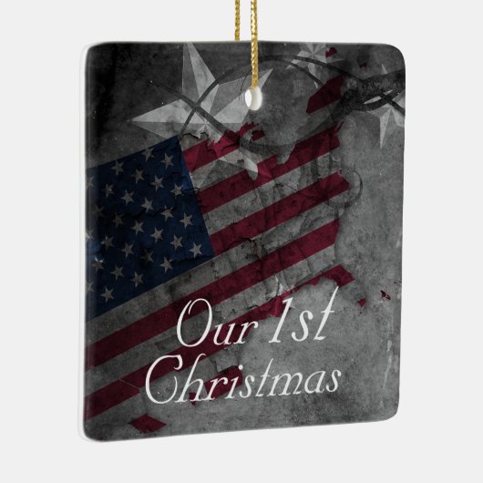 Aangepaste Amerikaanse vlag Onze eerste Kerstmis Keramisch Ornament (Rechts)