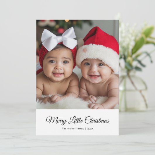 Aangepaste Baby en Familie Merry Little kerstkaart (Staand voorkant)