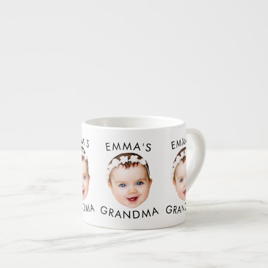 Aangepaste Baby Gezicht Mok Moeder Oma Opa Verjaar (Voorkant rechts)