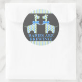 Aangepaste baby's brouwen tweekleppige Giraffe Ronde Sticker (Tas)