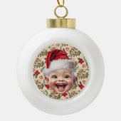 Aangepaste Baby's Santa Hat Eerste Kerstfoto Keramische Bal Ornament (Voorkant)