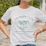 Aangepaste Bachelorette Party Cocktail Social Club T-shirt<br><div class="desc">Maak je klaar om in stijl te nippen met ons Custom Bachelorette Party Cocktail Social Club T-Shirt! Dit chique en speelse ontwerp is perfect voor elke bruid-to-be en haar bemanning. Met een martini-bril en aanpasbare tekst is dit shirt een must-have voor uw vrijgezellenweekend of bruidsfeest. Of je nu de stad...</div>