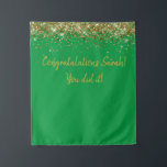 Aangepaste backdrop GraduPartij Foto Booth Gold Wandkleed<br><div class="desc">Aangepaste achtergrond voor fotocabine,  jubileumachtergrond groen en goud,  sprankelende achtergrond voor verjaardagsfeest,  twinkle glitter achtergrond voor afstuderen,  feestfotocabine achtergrond sprankelend,  gepersonaliseerde afstuderen feestfotocabine,  afstudeerfeest fotocabine,  universiteitsuniversiteit 2025 Masters PhD,  middelbare school kleuterschool uni bachelors,  verpleegkunde viering van afstudeerder</div>