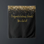 Aangepaste backdrop GraduPartij Foto Booth Gold Wandkleed<br><div class="desc">aangepaste achtergrond voor fotocabine,  verjaardagsachtergrond zwart en goud,  sparkle backdrop voor verjaardagsfeest,  twinkle glitter backdrop voor afstuderen,  feestfoto's achtergrond sparkly,  gepersonaliseerde afstuderen partijfotocabine,  foto's promotiefotocabine voor afgestudeerden,  universiteit 2022 meesters phd,  middelbare school garten uni bachelors,  verpleging van diploma afstudeerder</div>