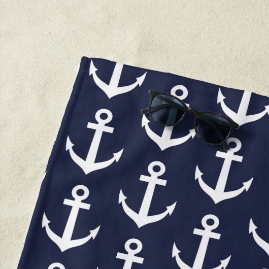 Aangepaste badhanddoek met nautisch ankerpatroon (In situ)