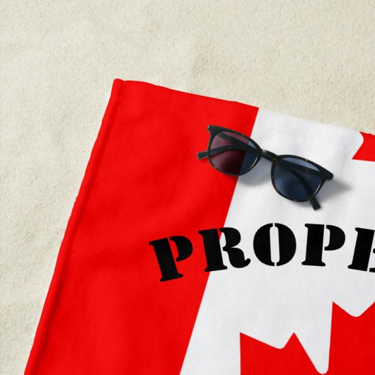 Aangepaste badhanddoek onder Canadese vlag (In situ)