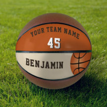 Aangepaste basketbal met teamnaam en nummer