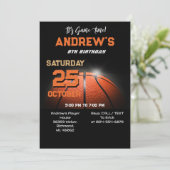 Aangepaste basketbal verjaardagsuitnodiging Sjablo Kaart (Staand voorkant)