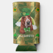 Aangepaste Basset Hound Gold St. Patricks Seltzer Blikjeskoeler (Achterkant)