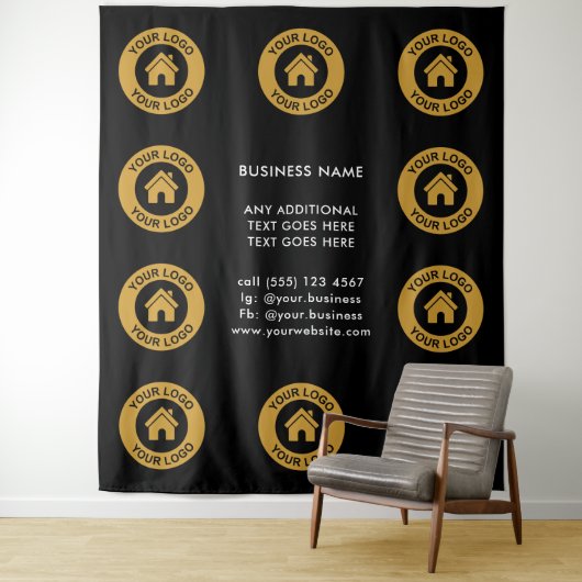 Aangepaste bedrijfslogo en tekst achtergrond wandkleed (In situ)