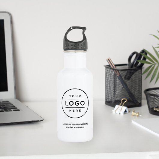 Aangepaste bedrijfsnaam en logo wit merkgebonden waterfles