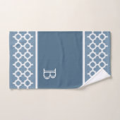 Aangepaste Bermuda Gray Blue White Ikat Quatrefoil Bad Handdoek (Handdoek)
