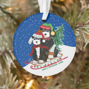 Aangepaste Bernedoodles versierde kerstslee Ornament
