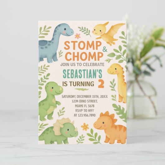 Aangepaste bewerkbare Dino Party Uitnodigen Feestdagenkaart (Staand voorkant)