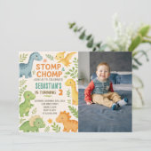 Aangepaste Bewerkbare Dino Party Uitnodigen met fo Feestdagenkaart (Staand voorkant)