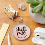 Aangepaste BFF Name Girls Rule Friendship Sleutelhanger<br><div class="desc">Viel je eeuwig vriendschap met dit aangepaste BFF-ontwerp. Het ontwerp bevat de woorden 'Girls Rule' en jouw naam met de woorden van je bijen op de roze waterverf achtergrond van de baby, waardoor het een eenvormig schat is. Show je BFF hoeveel ze voor je betekent met dit betekenisvolle en stijlvolle...</div>